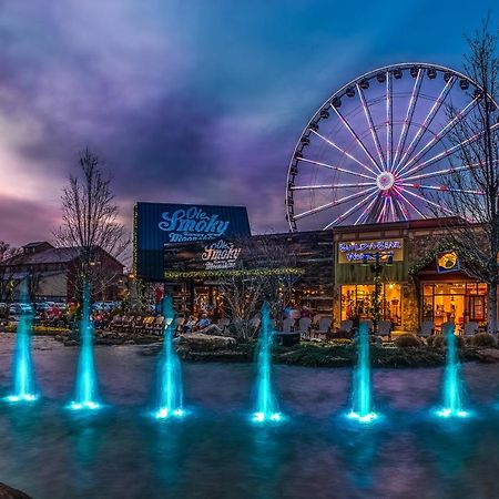 Amidst The Beauty Villa Pigeon Forge Exterior foto